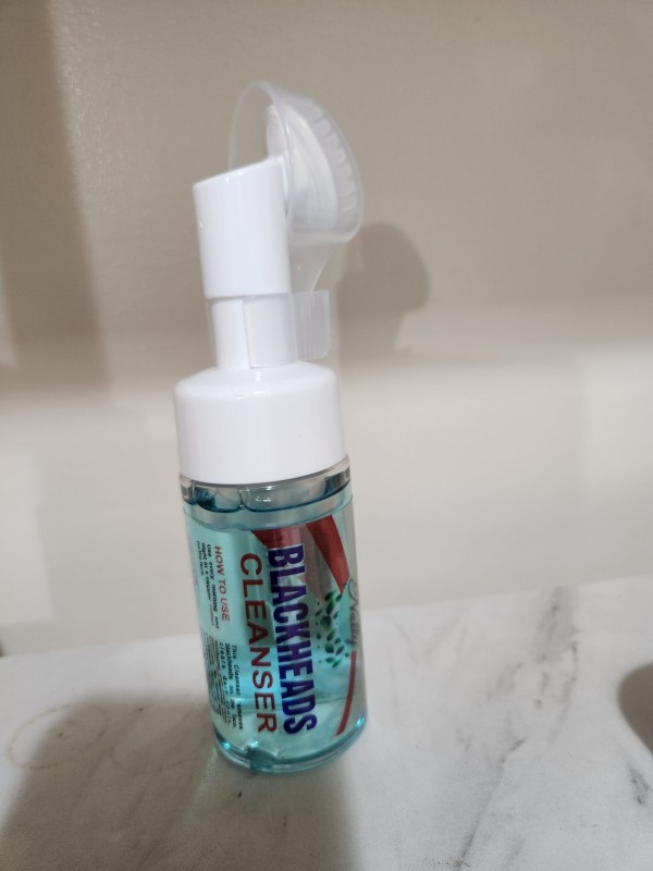 Blackheads Cleanser - hover